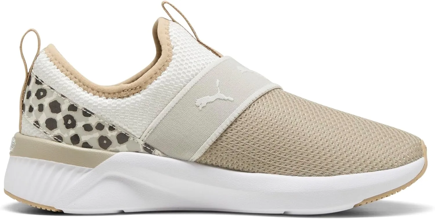 PUMA Women's Softride Harli Slip On Training Shoes, Black-White-Gold, 7.5